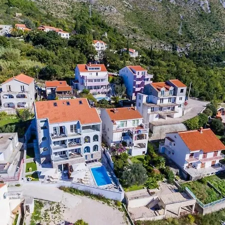 Apartment Capitano - Duplex Three Bedroom With Balcony And S...