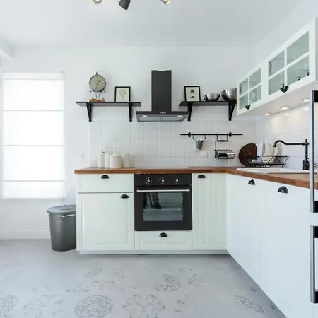 Capitano - Duplex Three Bedroom With Balcony And S... *