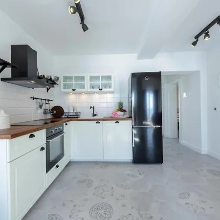 Capitano - Duplex Three Bedroom With Balcony And S... Mlini