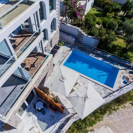 Apartman Capitano - Duplex Three Bedroom With Balcony And S... Mlini