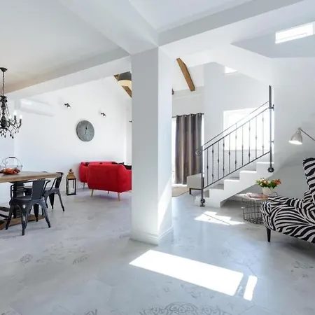 Capitano - Duplex Three Bedroom With Balcony And S... Mlini